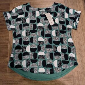 Geometric Patterned Green and Black Women's Top